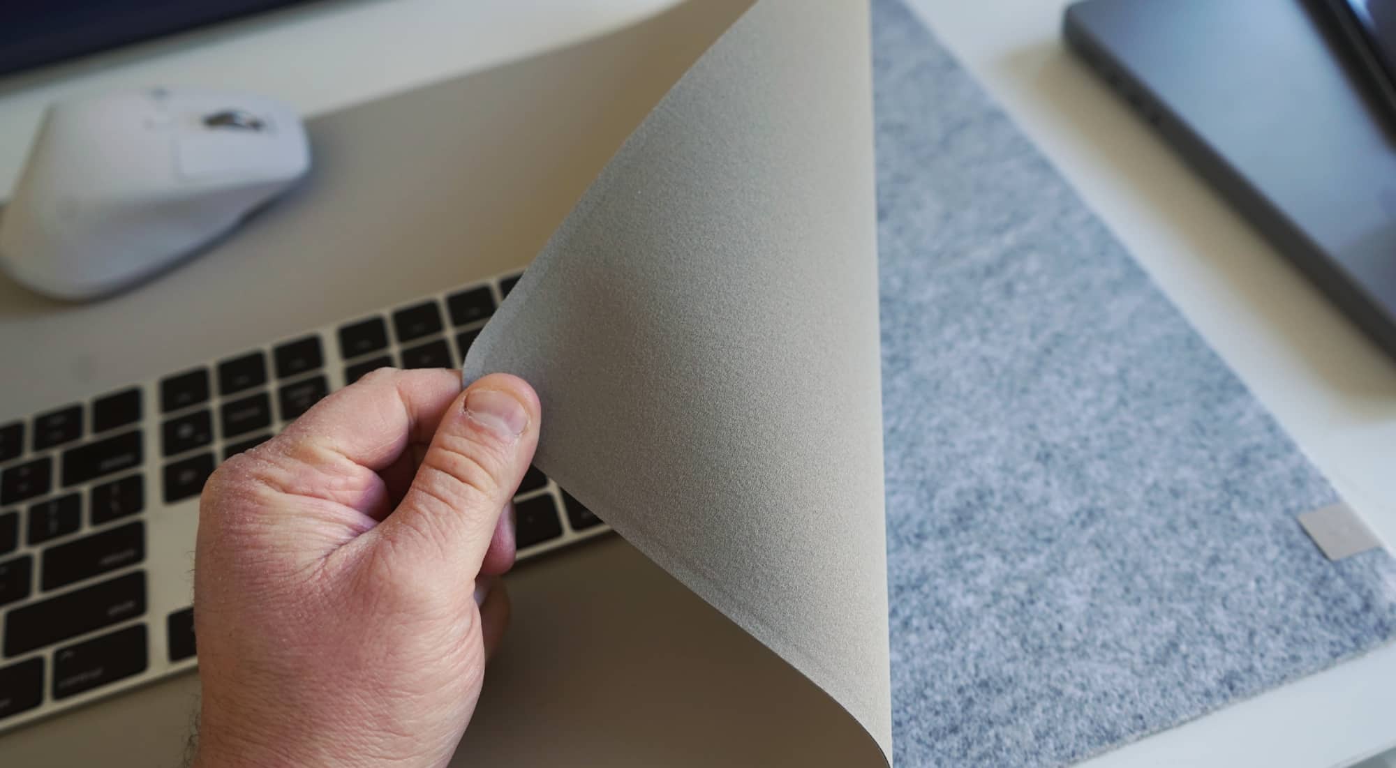 New desk mat from Journey, vegan leather with MagSafe charging