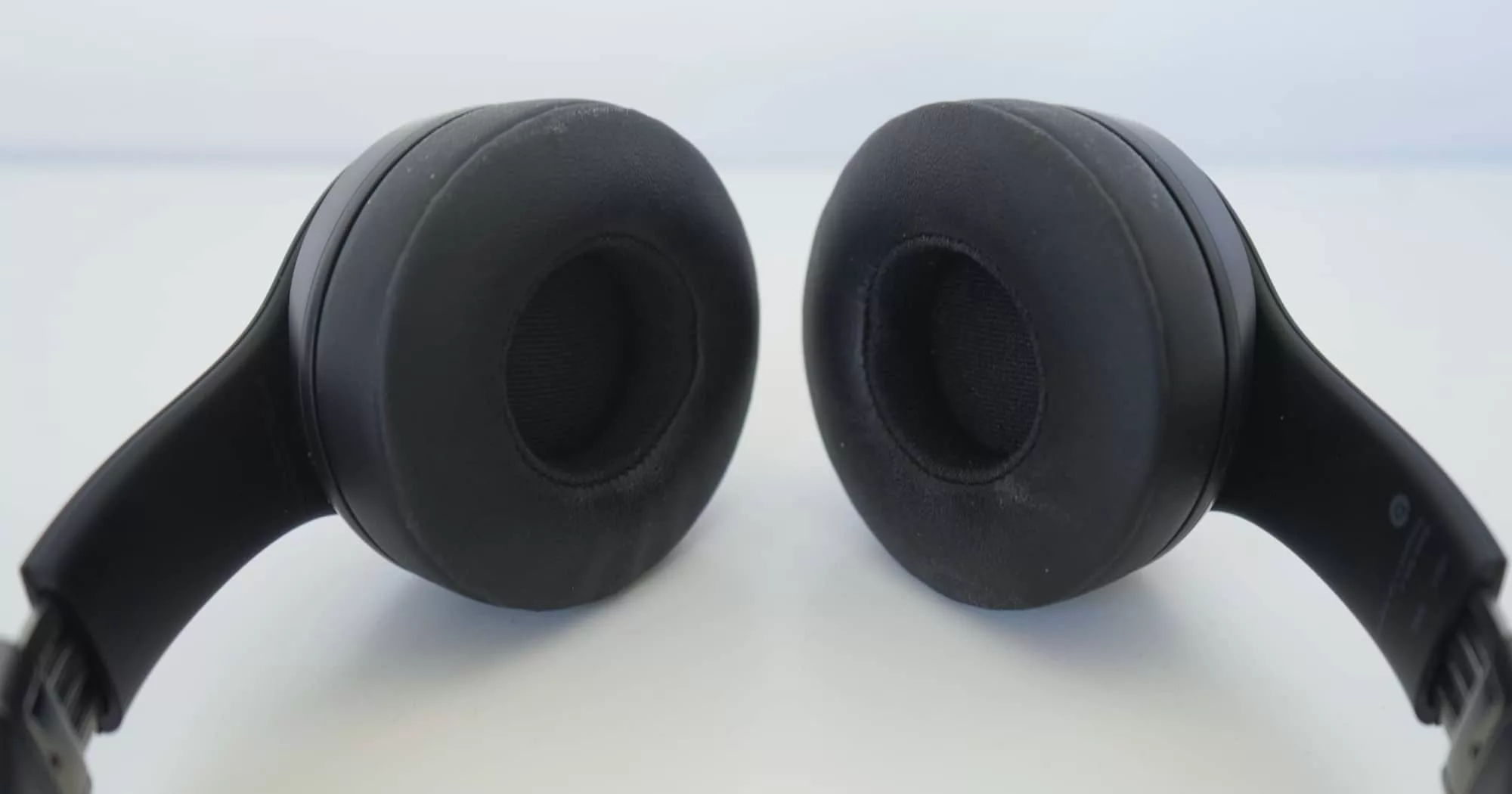 On-ear pads for the Solo 4 headphones.