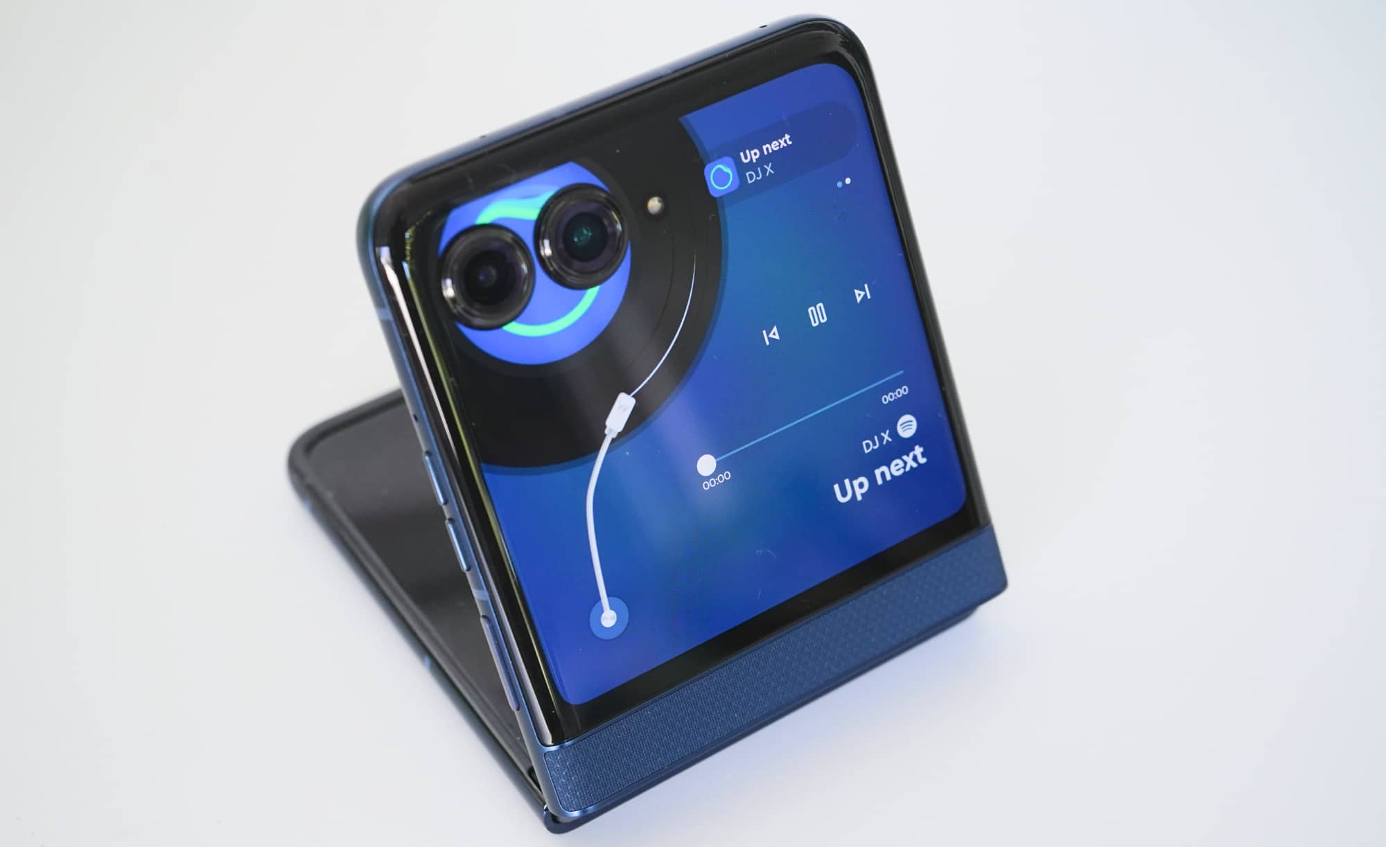 Motorola Razr 60 review (XT-2553-1) – Pickr